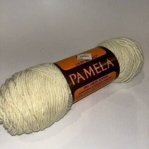 Lion Brand Pamela eggshell 4oz acrylic vintage yarn